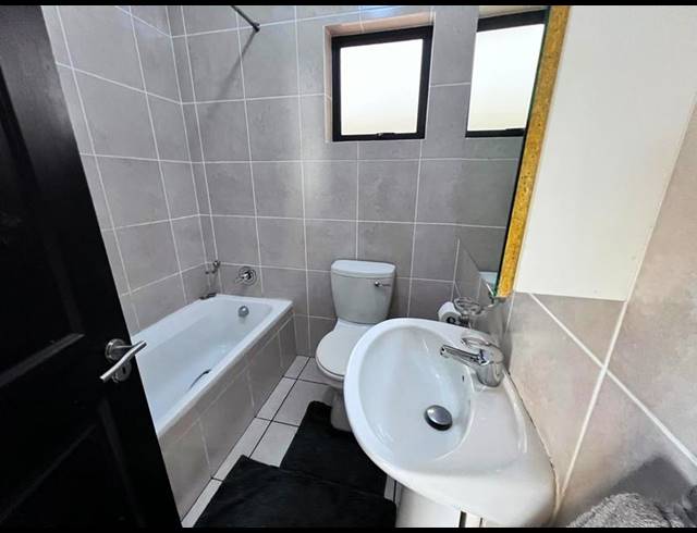 3 BEDROOM PROPERTY TO RENT IN UVONGO BEACH